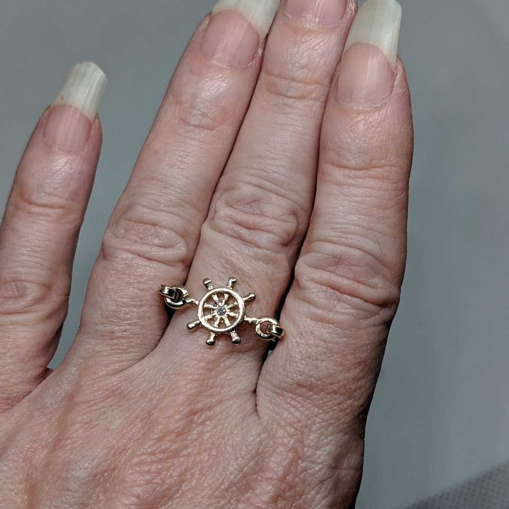 Nautical Ship's Wheel Gold tone Ring w/ Rhinestone - Picture 3 of 8